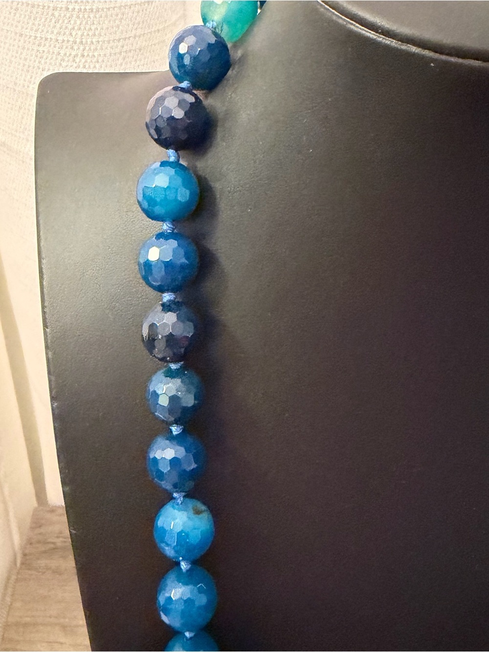 Gorgeous!!! Statement necklace Heavy #K82 Blue Agate or Glass ? Flower accent - Picture 3 of 16